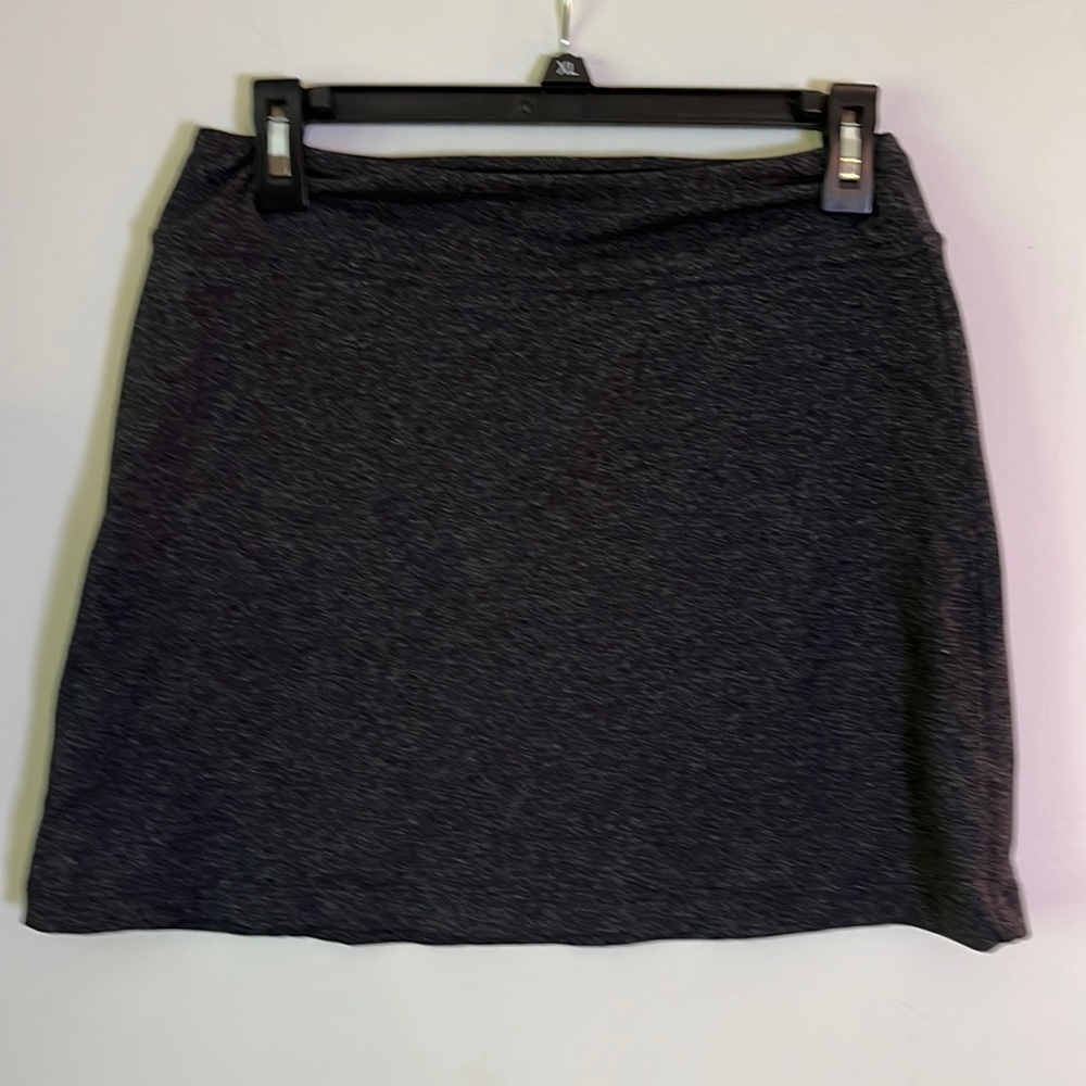 Women’s Athleta Skort Gray Size S with Right side Zip pocket